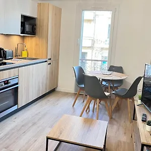 https://laristide.fr-provencehotel.com