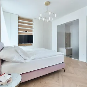 High Heaven Apartament Praga